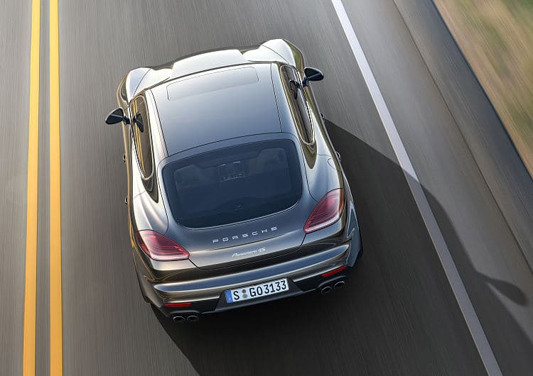 保时捷 Panamera 4s 高清全屏壁纸