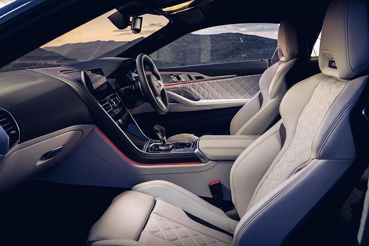 宝马 M8 competition coupe 高清全屏壁纸