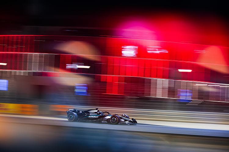 F1 奔驰 W16 高清全屏壁纸