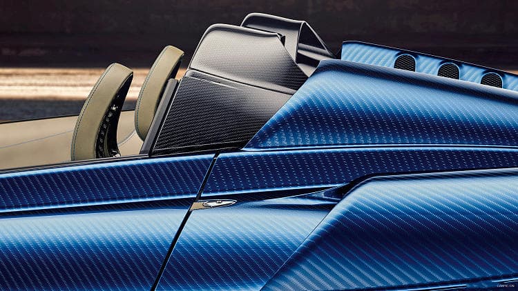 帕加尼 Huayra roadster 高清全屏壁纸