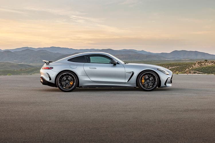 奔驰 AMG GT 63 4matic 高清全屏壁纸