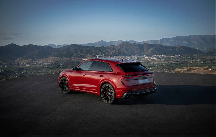 奥迪 RS Q8 performance 高清全屏壁纸