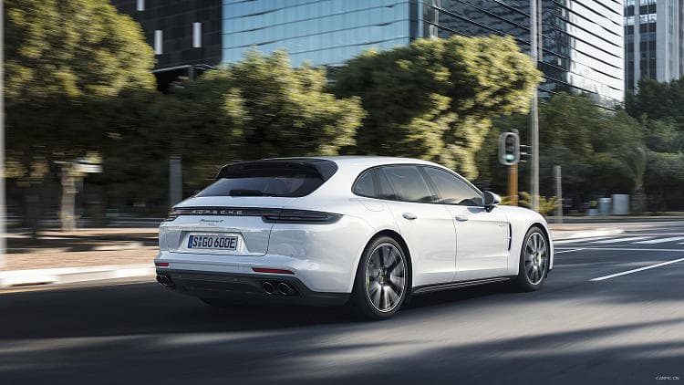 保时捷 Panamera sport turismo 高清全屏壁纸