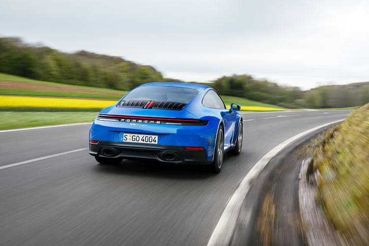 保时捷 911 carrera 高清全屏壁纸