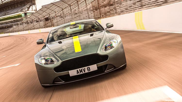 阿斯顿·马丁 Vantage amr 高清手机竖屏壁纸