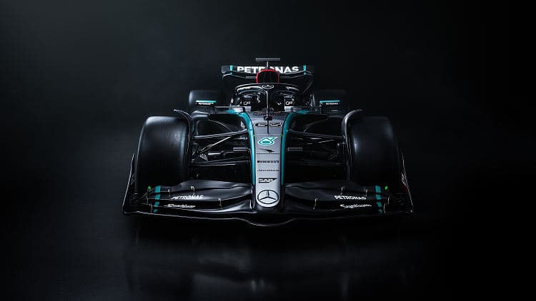F1 奔驰  高清全屏壁纸