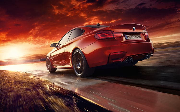 宝马 M4 coupe 高清全屏壁纸