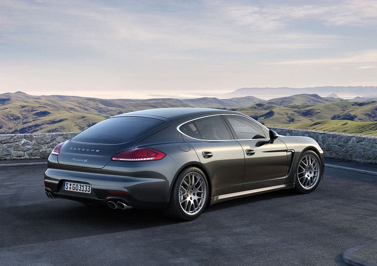 保时捷 Panamera 4s 高清全屏壁纸