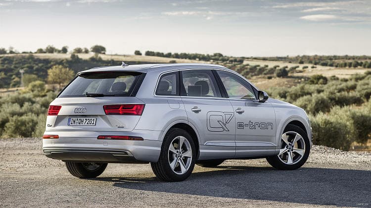 奥迪 Q7 e-tron 高清全屏壁纸