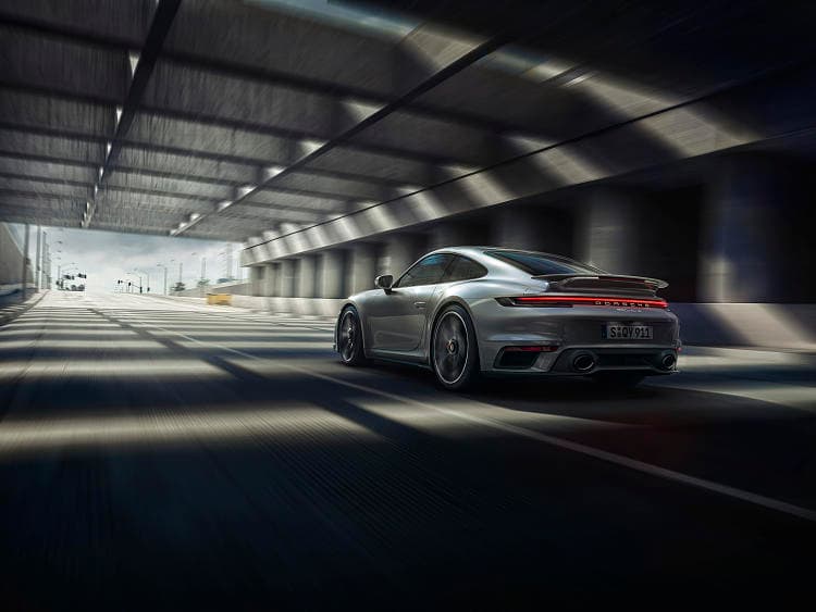 保时捷 911 Turbo S 高清全屏壁纸