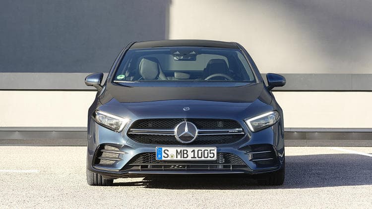 奔驰 AMG A 35 sedan 高清全屏壁纸