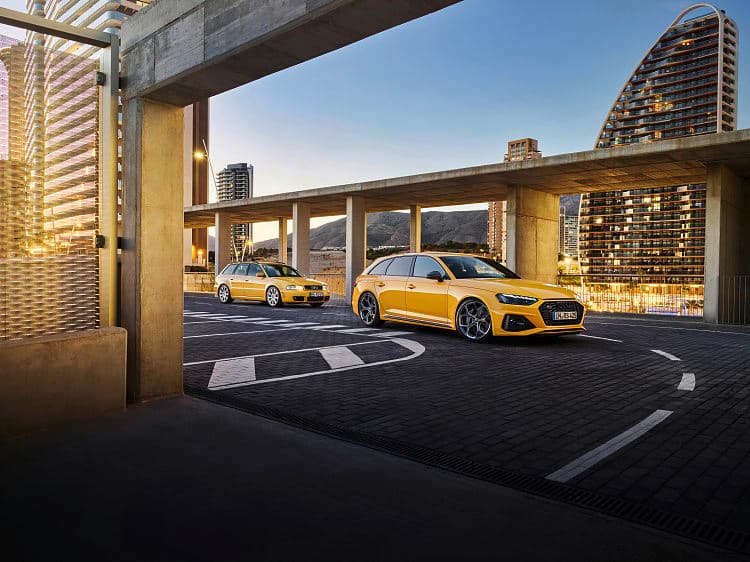 奥迪 RS4  高清全屏壁纸