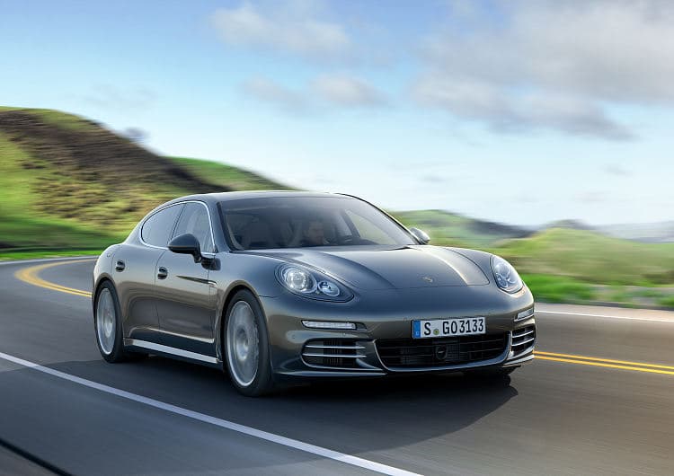 保时捷 Panamera 4s 高清全屏壁纸