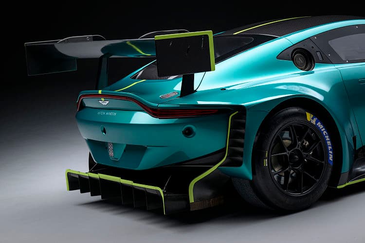 阿斯顿·马丁 Vantage gt3 高清全屏壁纸