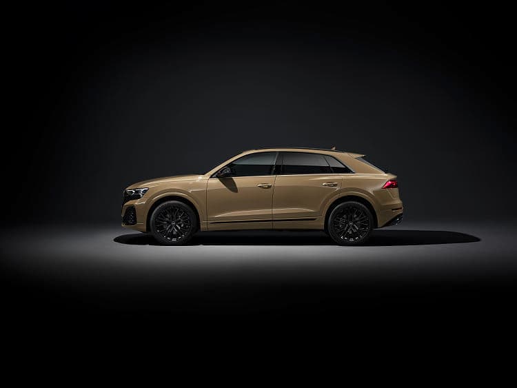 奥迪 Q8 55 tfsi quattro s line 高清全屏壁纸