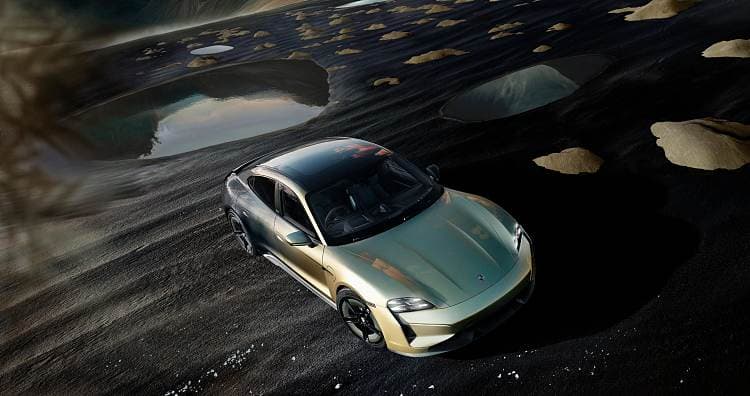 保时捷 Taycan turbo s celestial jade 高清手机竖屏壁纸