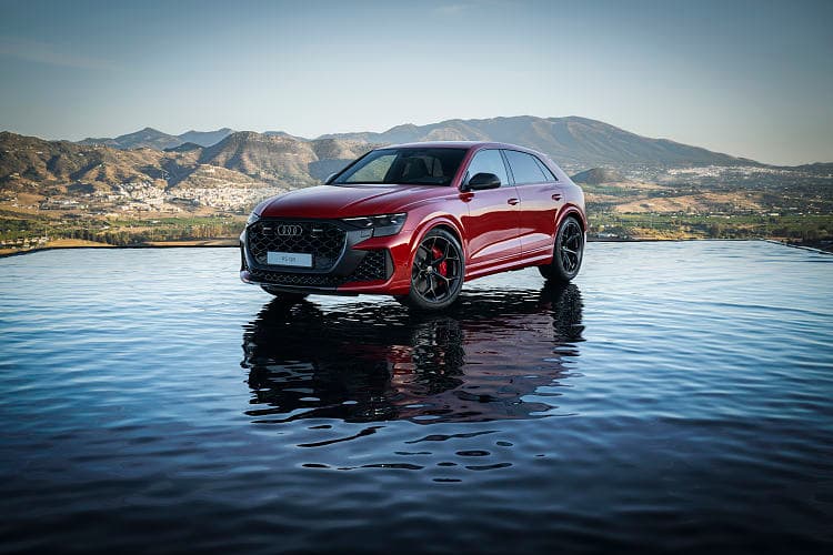 奥迪 RS Q8 performance 高清全屏壁纸