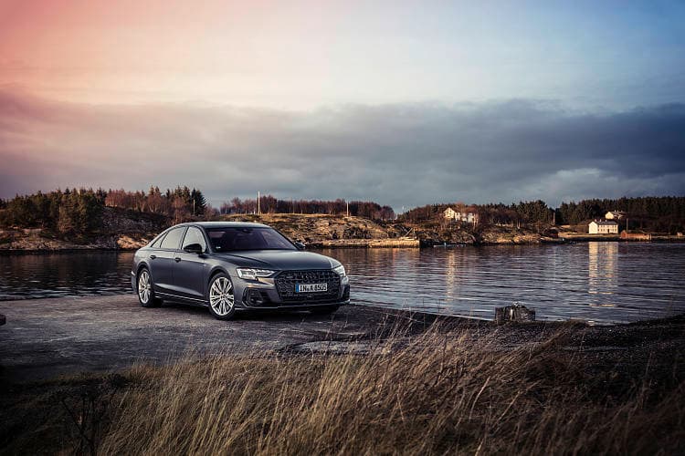 奥迪 A8 quattro s line 高清全屏壁纸