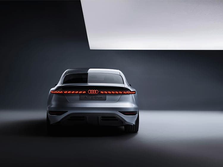 奥迪 A6 e-tron concept 高清全屏壁纸