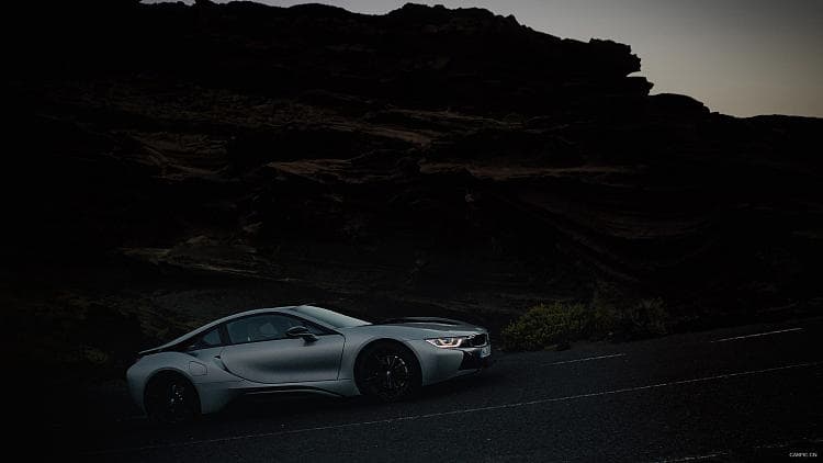 宝马 i8 roadster 高清全屏壁纸