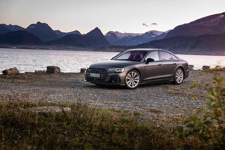 奥迪 A8 quattro s line 高清全屏壁纸