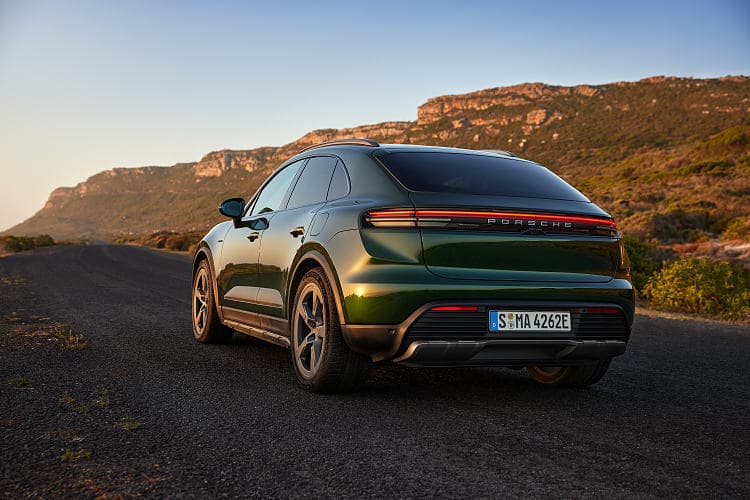 保时捷 Macan 4s 高清全屏壁纸