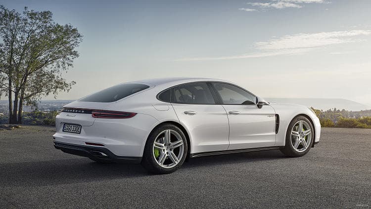 保时捷 Panamera hybrid 高清全屏壁纸