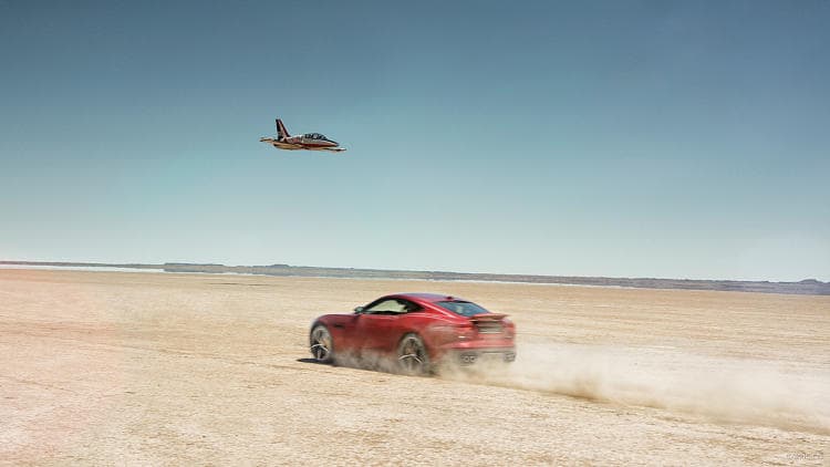 捷豹 F-TYPE r coupe awd 高清全屏壁纸
