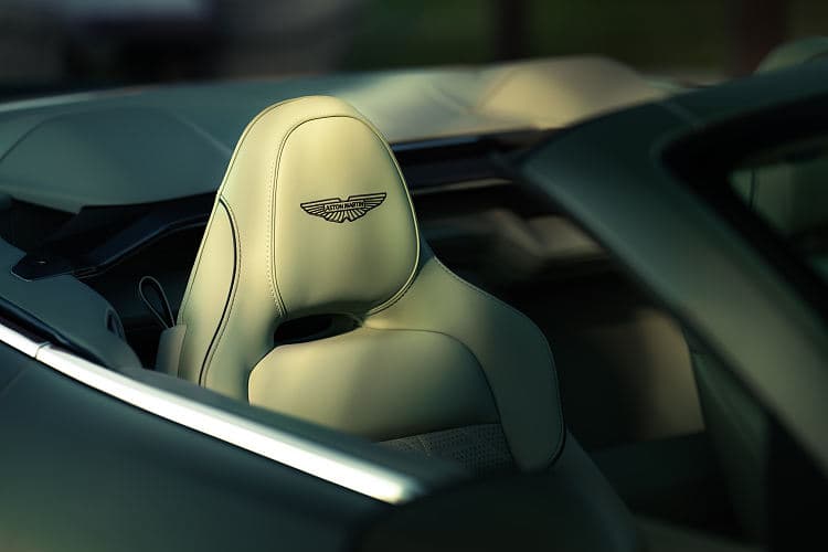 阿斯顿·马丁 Vanquish Volante 高清全屏壁纸