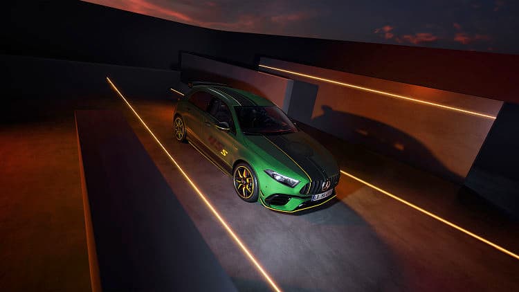 奔驰 AMG A 45 s 4matic final edition 高清全屏壁纸