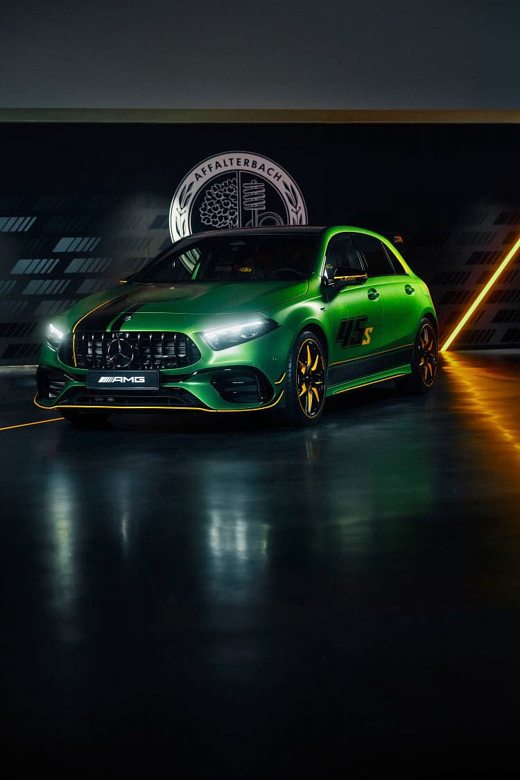 奔驰 AMG A 45 s 4matic final edition 高清全屏壁纸