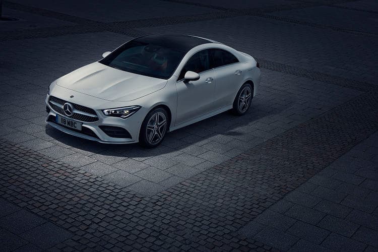 奔驰 GLA 200 amg line 高清全屏壁纸
