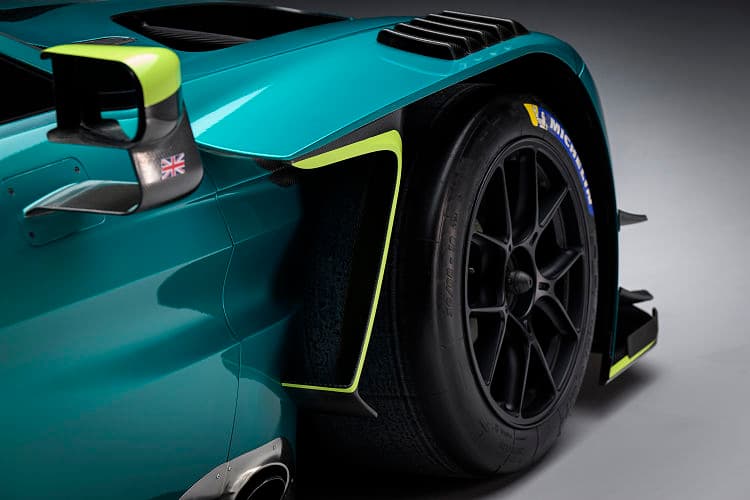 阿斯顿·马丁 Vantage gt3 高清全屏壁纸