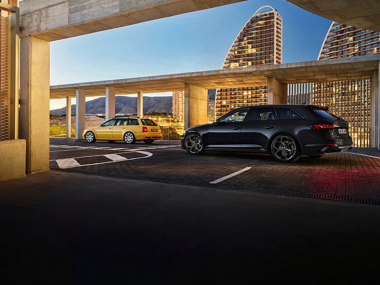奥迪 RS4  高清全屏壁纸