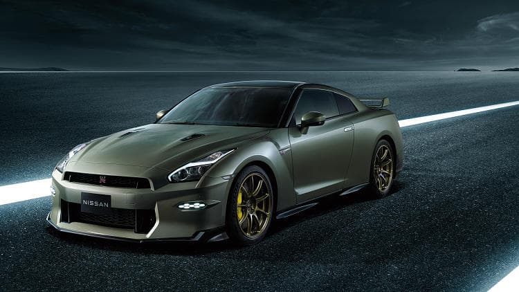 日产 GT-R premium edition 高清全屏壁纸