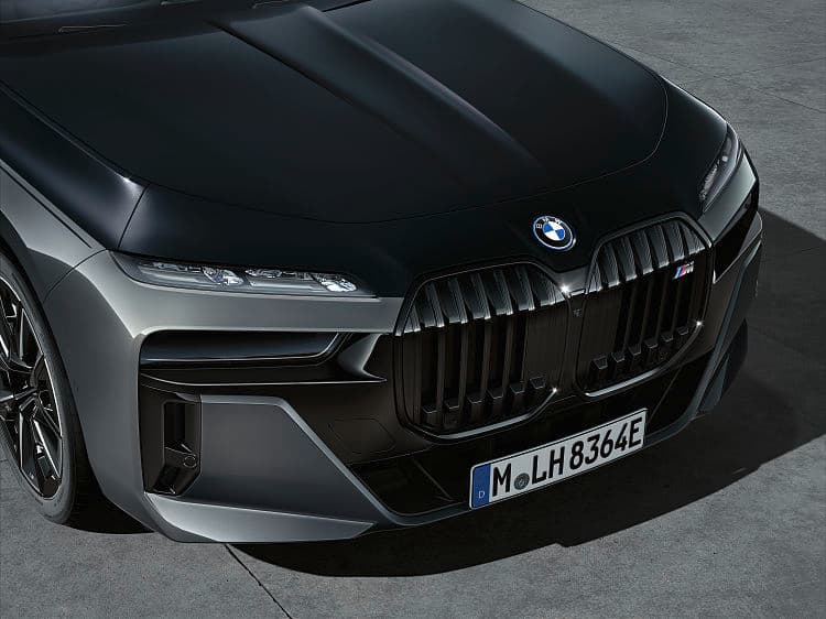 宝马 7系 m760e xdrive 高清全屏壁纸