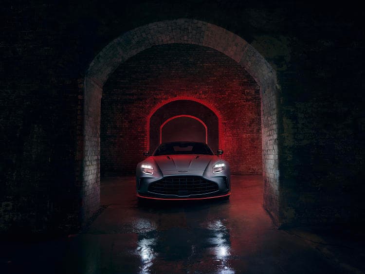 阿斯顿·马丁 Vantage S 高清全屏壁纸