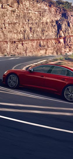 奥迪 S6 sedan 高清手机竖屏壁纸