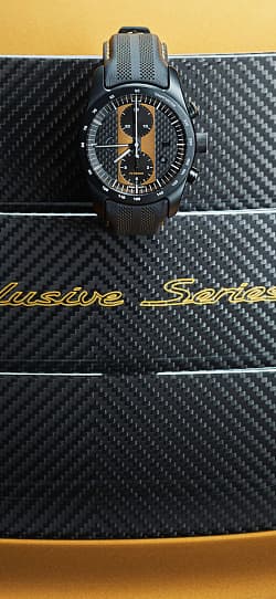 保时捷 911 Turbo S Exclusive 高清手机竖屏壁纸