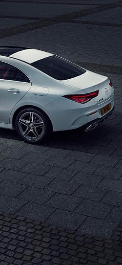 奔驰 GLA 200 amg line 高清手机竖屏壁纸