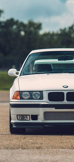 宝马 M3 lightweight 高清手机竖屏壁纸