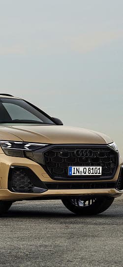 奥迪 Q8 55 tfsi quattro s line 高清手机竖屏壁纸