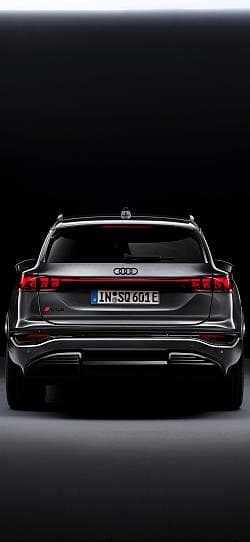 奥迪 SQ6 e-tron 高清手机竖屏壁纸