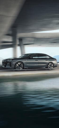 宝马 7系 m760e xdrive 高清手机竖屏壁纸