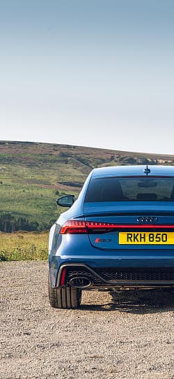 奥迪 RS7 sportback performance 高清手机竖屏壁纸