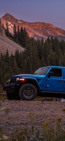 Jeep 角斗士 mojave x 高清手机竖屏壁纸