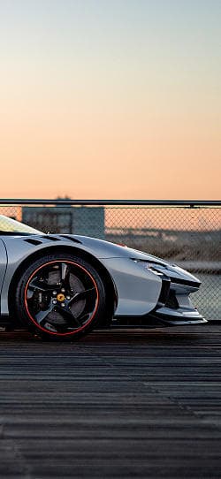 法拉利 SF90 xx stradale 高清手机竖屏壁纸