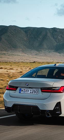 宝马 3系 330li m sport 高清手机竖屏壁纸