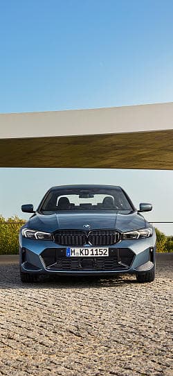 宝马 3系 330i m sport 高清手机竖屏壁纸