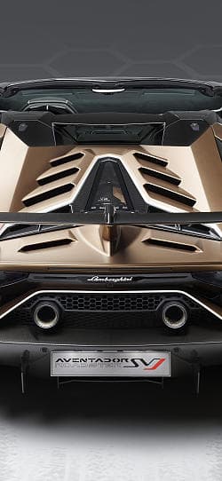 兰博基尼 Aventador SVJ ROADSTER 高清手机竖屏壁纸